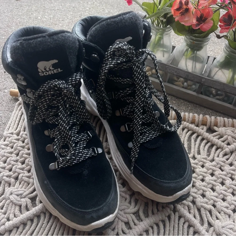 Sorel Winter Boots Women’s Size 9